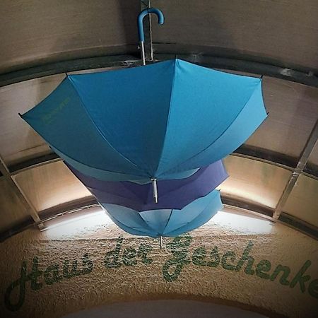 Ferienwohnung Das Karawankenplatz! Haus der Geschenke-Carinthia Velden am Wörthersee Exterior foto