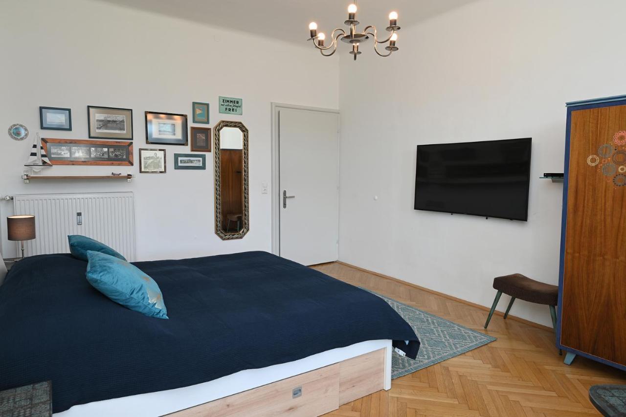 Ferienwohnung Das Karawankenplatz! Haus der Geschenke-Carinthia Velden am Wörthersee Exterior foto